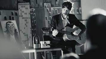 Gruff Rhys Prepares Valentine's Day Single
